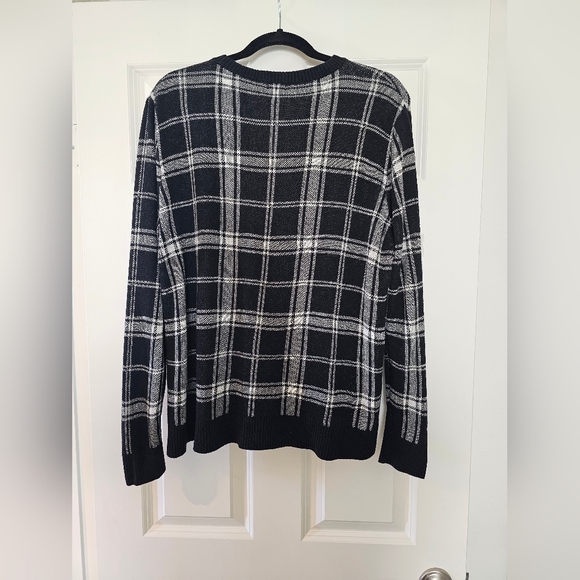 Sweater - Picture 2 of 4